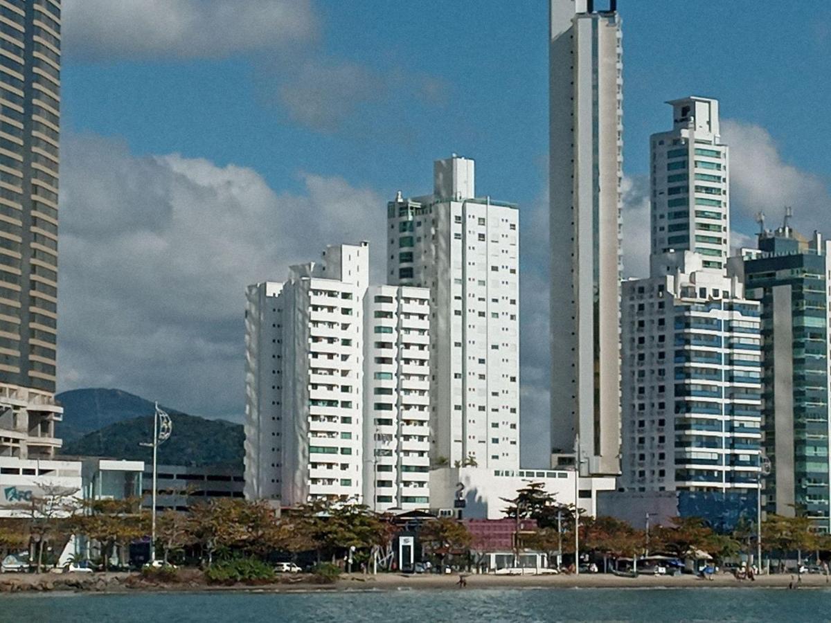 Apto Amplo 1Suite Mais 2Quartos - Quadra Mar 50M Da Praia - Somente Familiares Balneário Camboriú Екстериор снимка