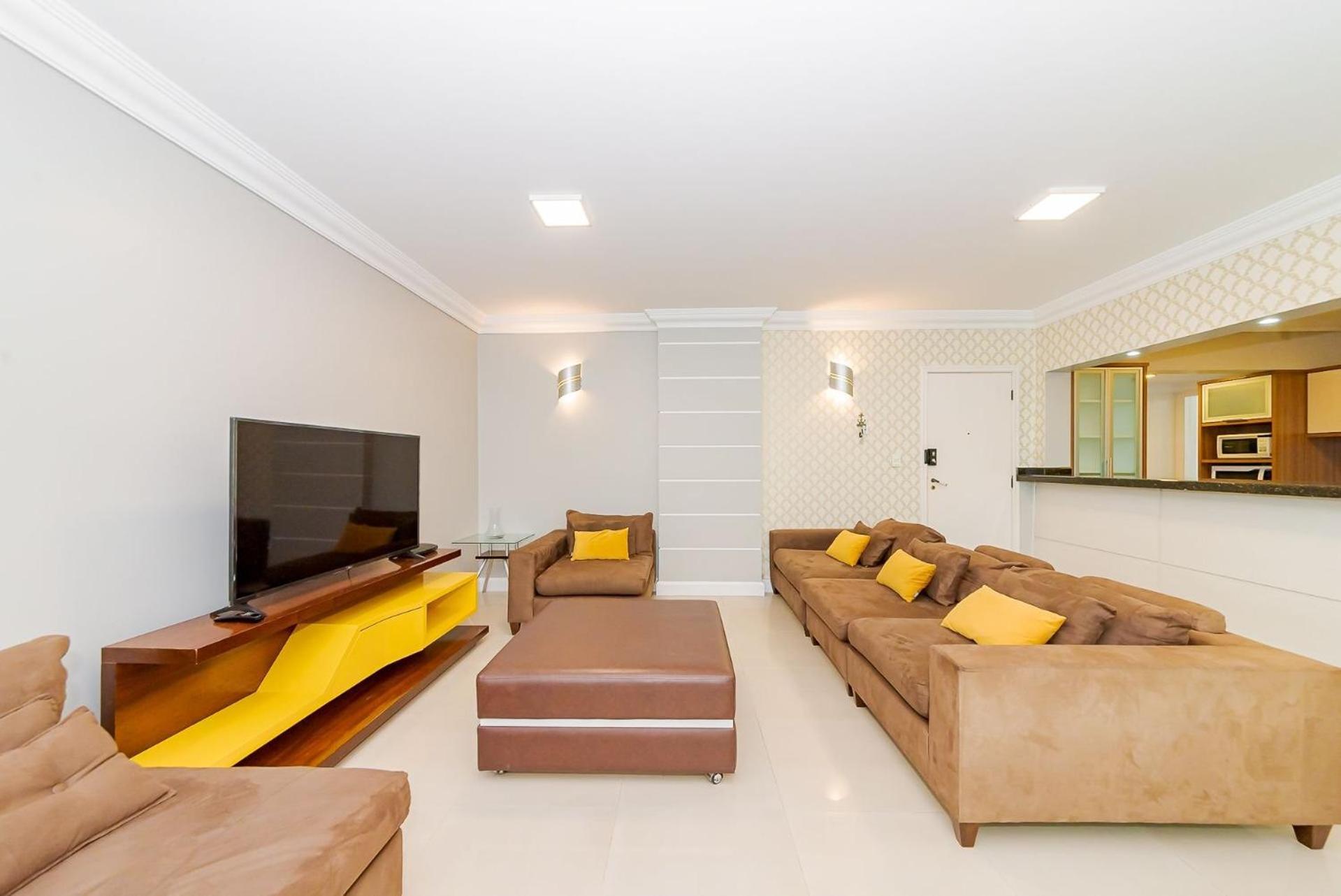 Apto Amplo 1Suite Mais 2Quartos - Quadra Mar 50M Da Praia - Somente Familiares Balneário Camboriú Екстериор снимка