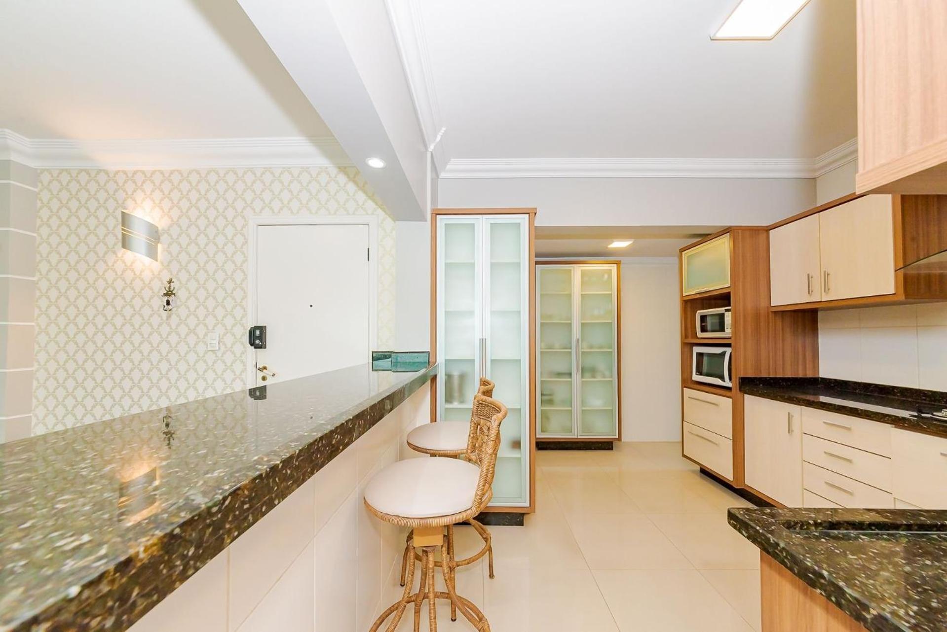 Apto Amplo 1Suite Mais 2Quartos - Quadra Mar 50M Da Praia - Somente Familiares Balneário Camboriú Екстериор снимка