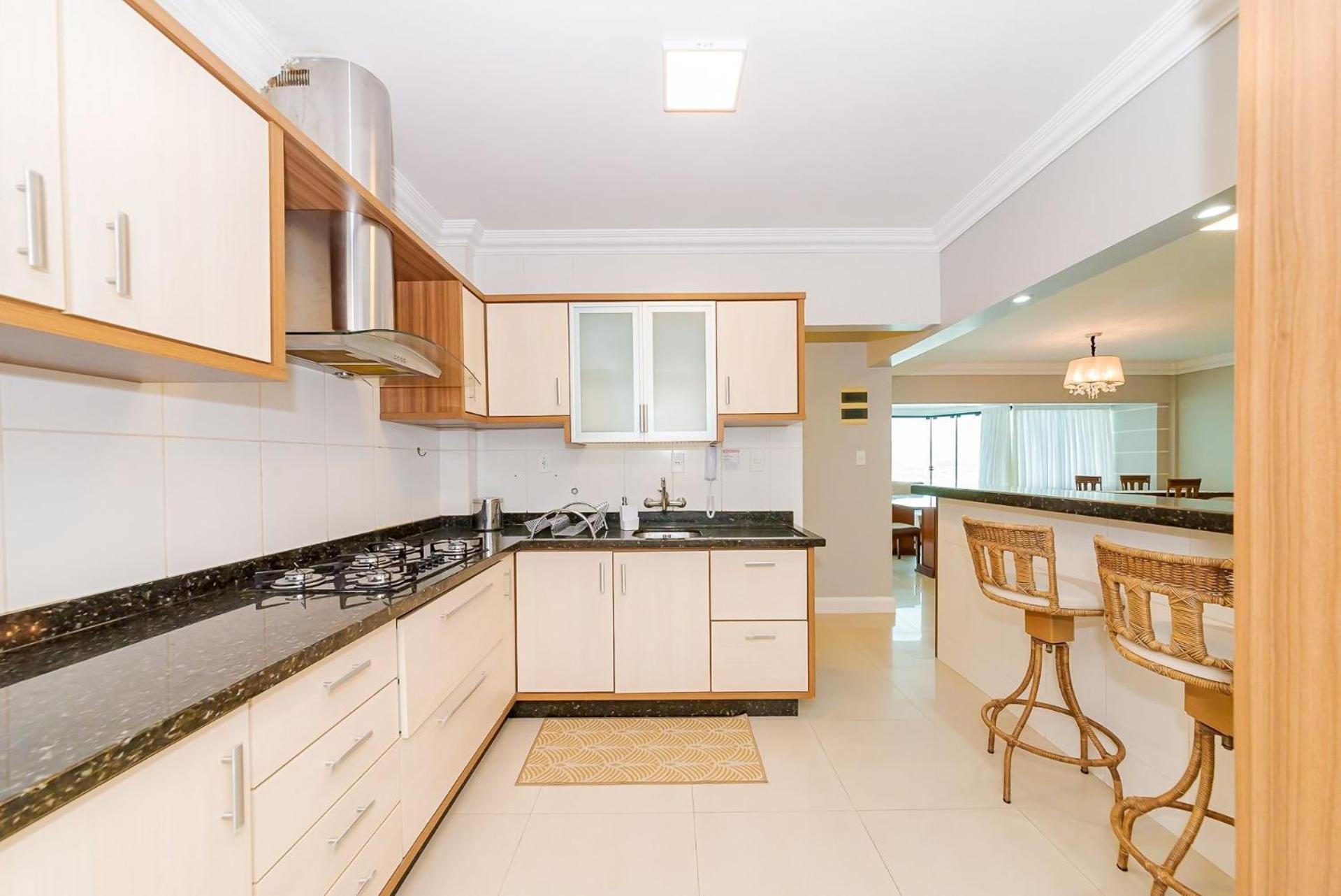 Apto Amplo 1Suite Mais 2Quartos - Quadra Mar 50M Da Praia - Somente Familiares Balneário Camboriú Екстериор снимка